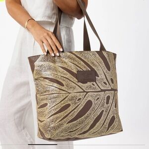 NWT Aloha Collection Deliciosa Day Tripper Luster/Coconut